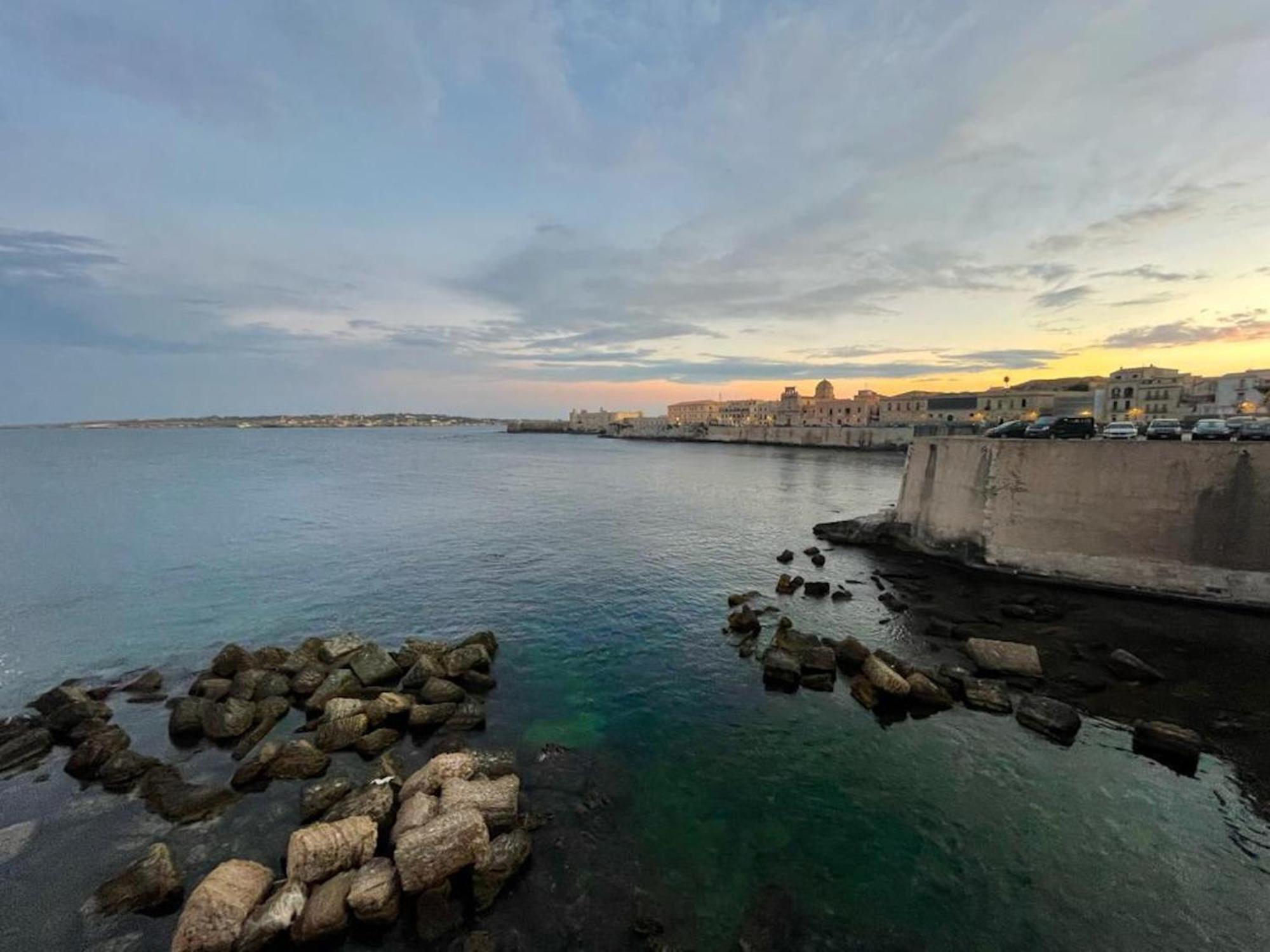Home Isola Di Luce Syracuse Bagian luar foto